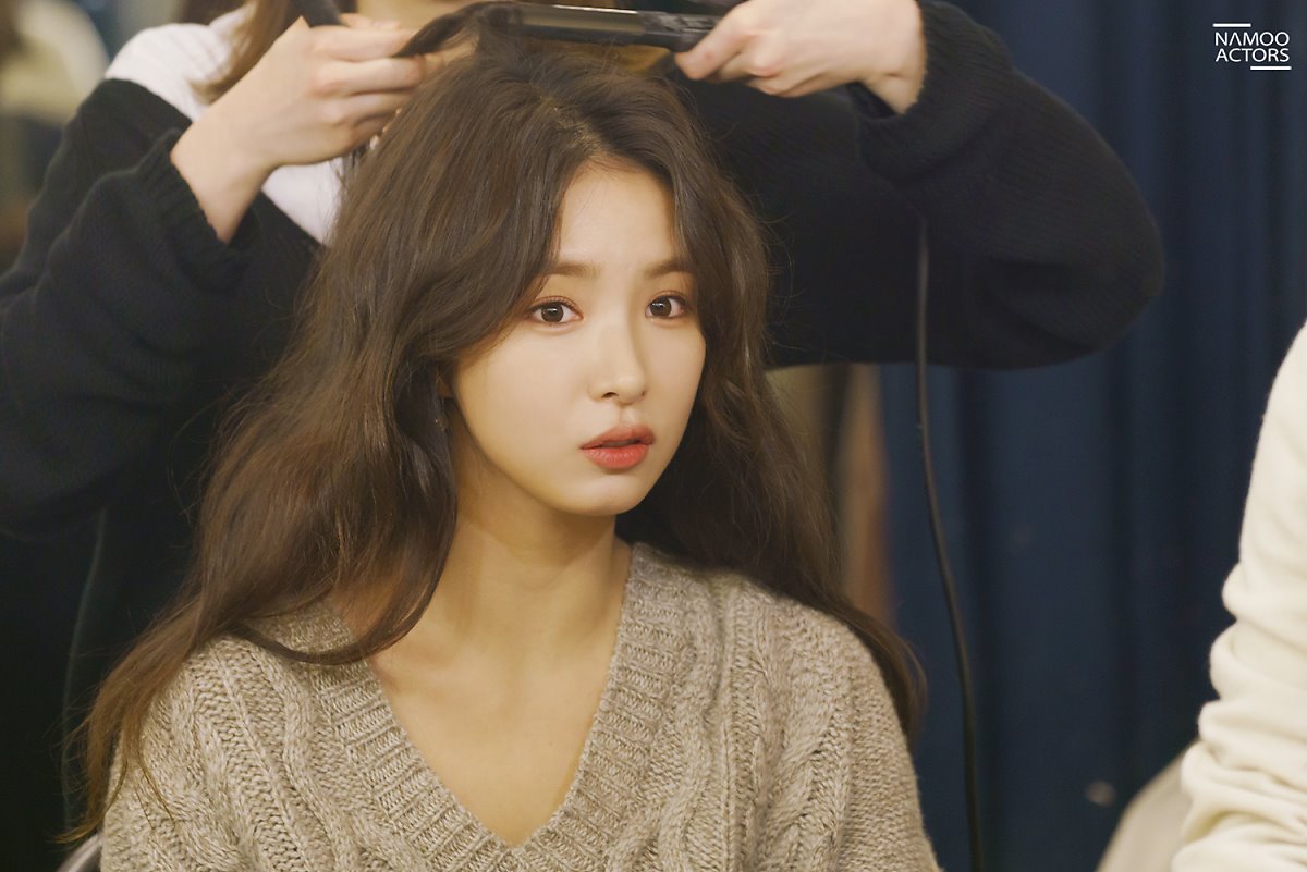  p>申世景(shin se kyung),1990年7月29日出生于韩国首尔市.