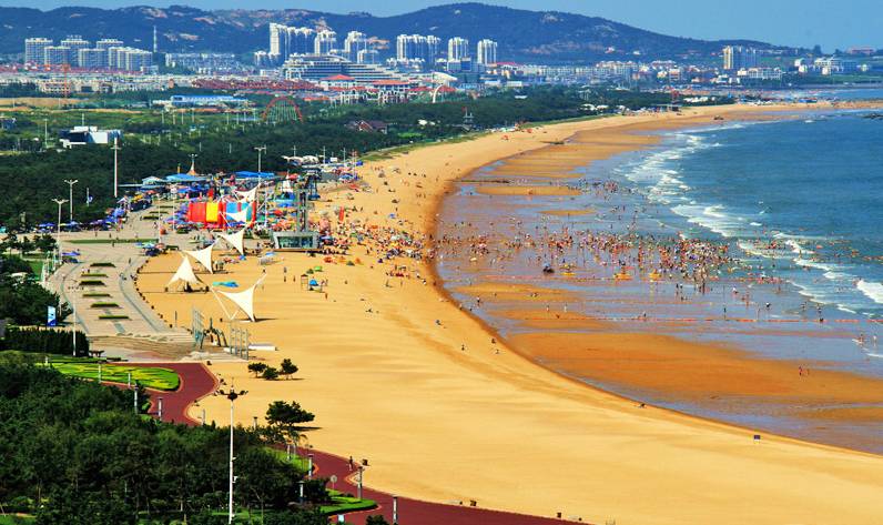 lemmaid="25195">日照 /a>市万平口海滨风景区是市区内最大的景区