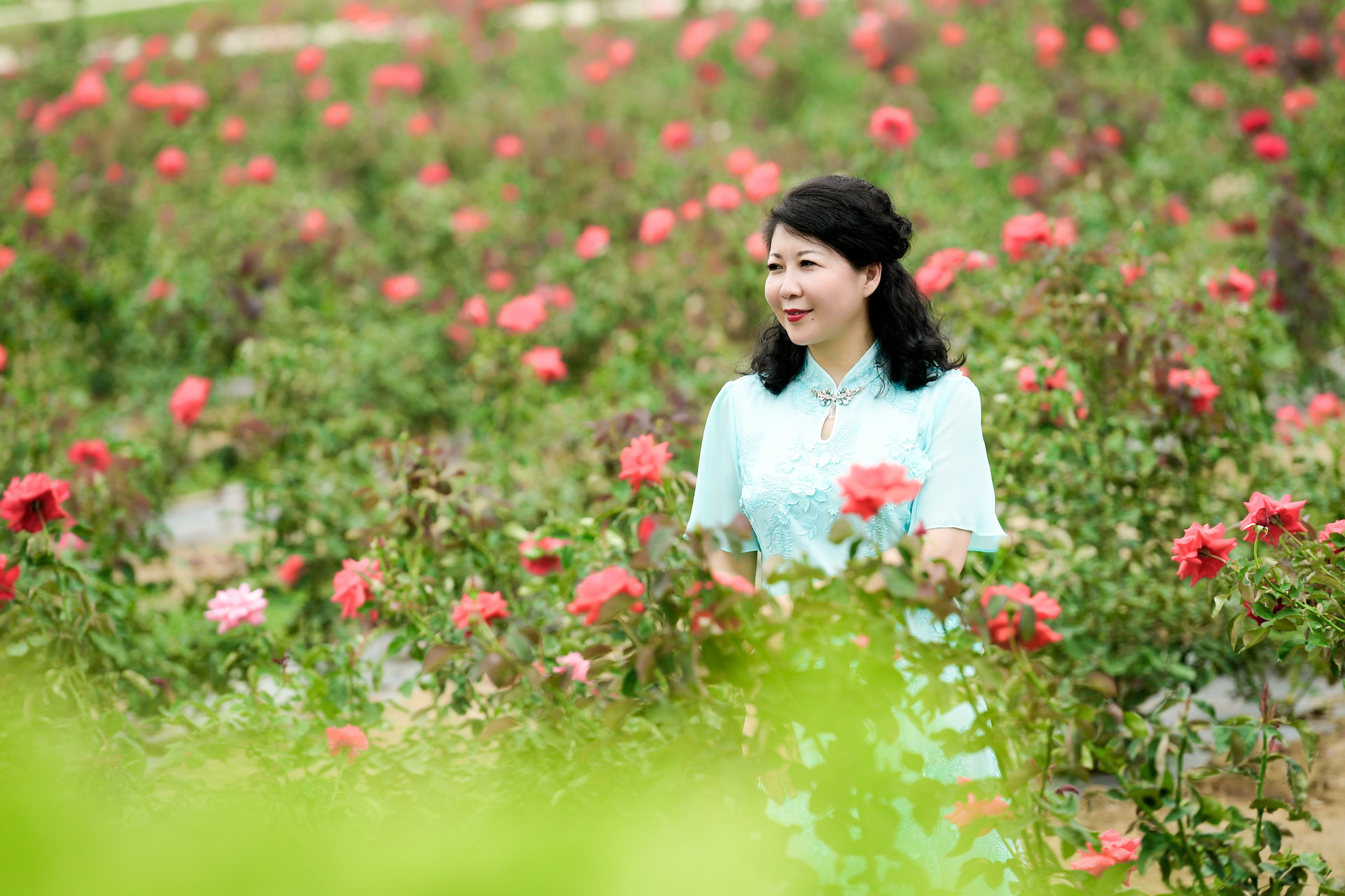  p>杨莹,女,汉族,1976年4月出生,辽宁抚顺人,无党派人士.