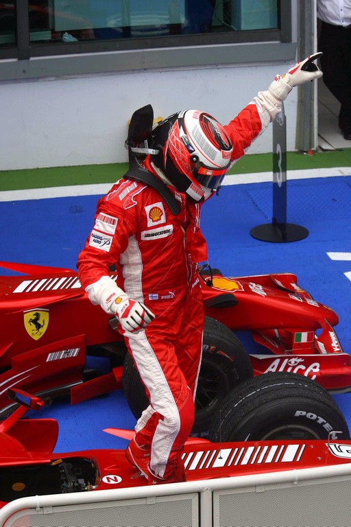 kimi raikkonen),1979年10月17日出生于艾斯堡,芬兰赛车手