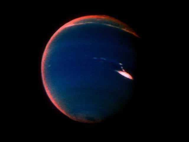 大黑斑 (gds-89)是出现在海王星上的暗斑,于