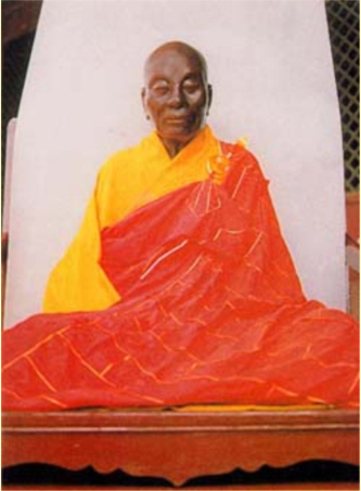  p data-id="gncqa9zp61">南华寺坐落于广东省韶关市 a target="