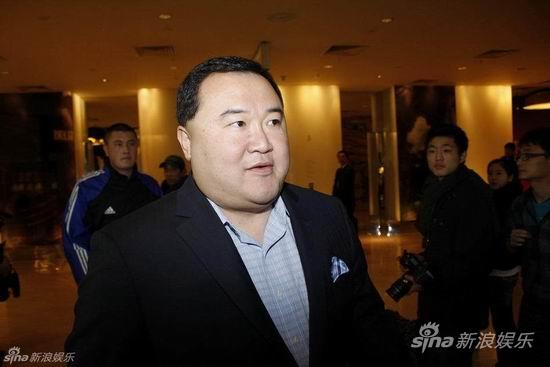  p data-id="gnx8s06wpi">吴征,1966年11月出生在上海,籍贯江苏 a