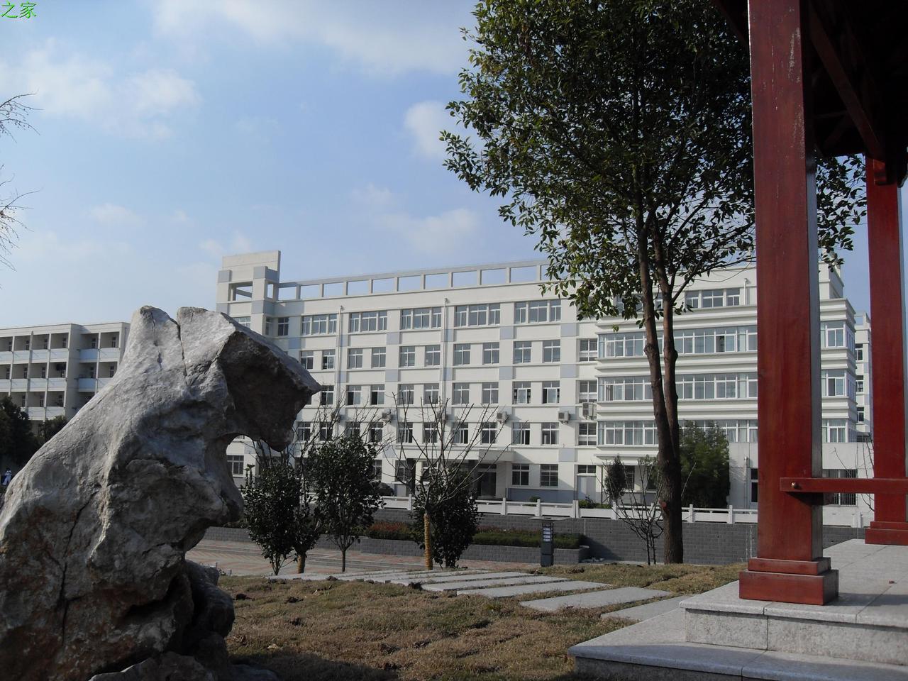 姜堰市励才实验学校