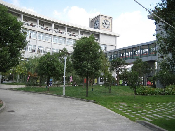  p>杭州市 a target="_blank" href="/item/源清中学">源清中学 /a>建