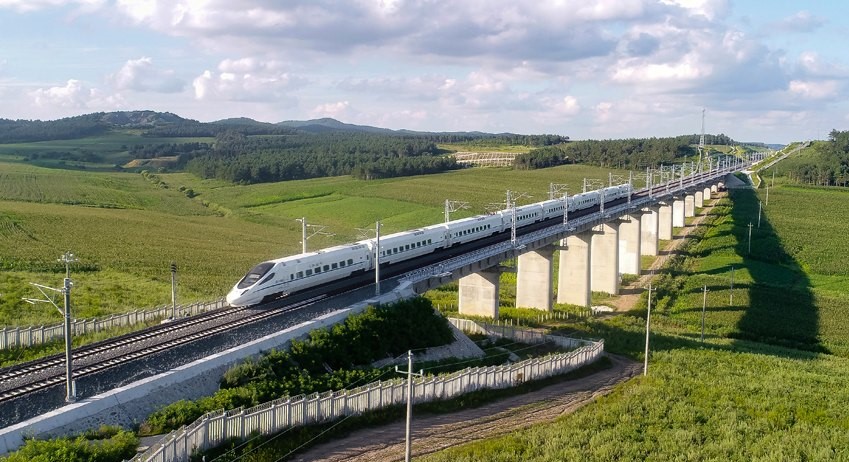  p>哈佳快速铁路(harbin-jiamusi rapid railway),简称哈佳快铁,是从