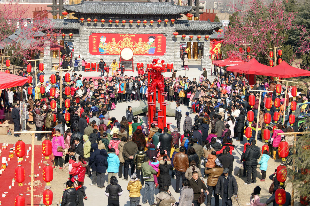 万岁山春节大庙会,是 a target="_blank" href="/item/开封市/1003949