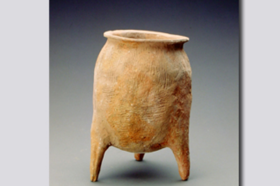 红陶绳纹筒形三足鬲