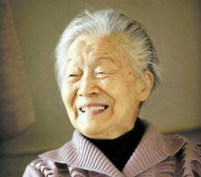 纵观杨绛的一生，就是在仰望一个充满哲思的灵魂_百科TA说