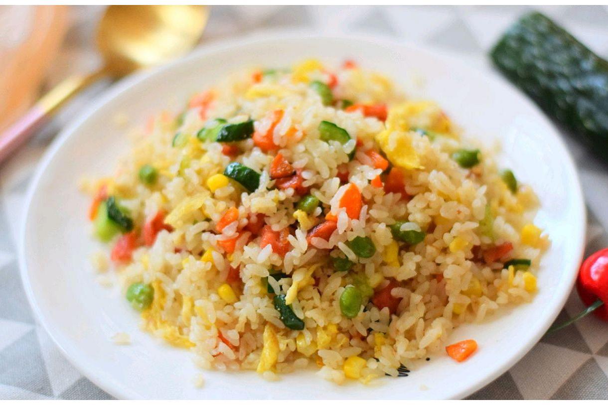  p>青豆炒米饭是一道菜品,属于家常美食.