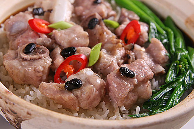 排骨煲仔饭
