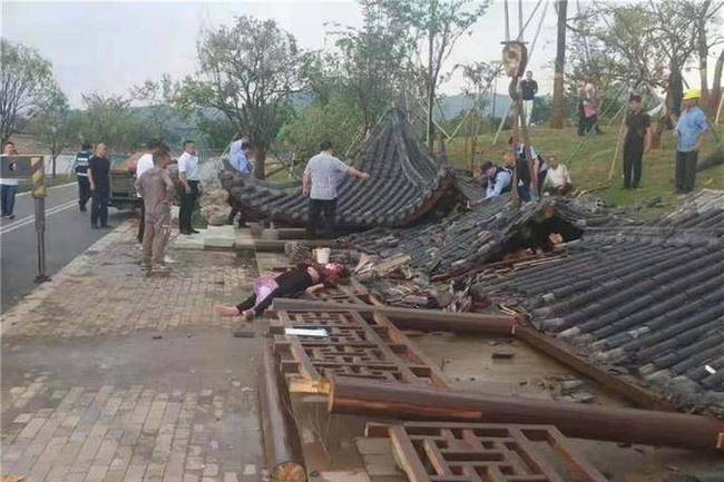 2021年5月10日常山凉亭倒塌事件