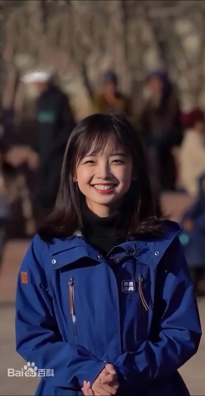  p>王冰冰,1990年出生于吉林省长春市,中国内地记者,主持人, span