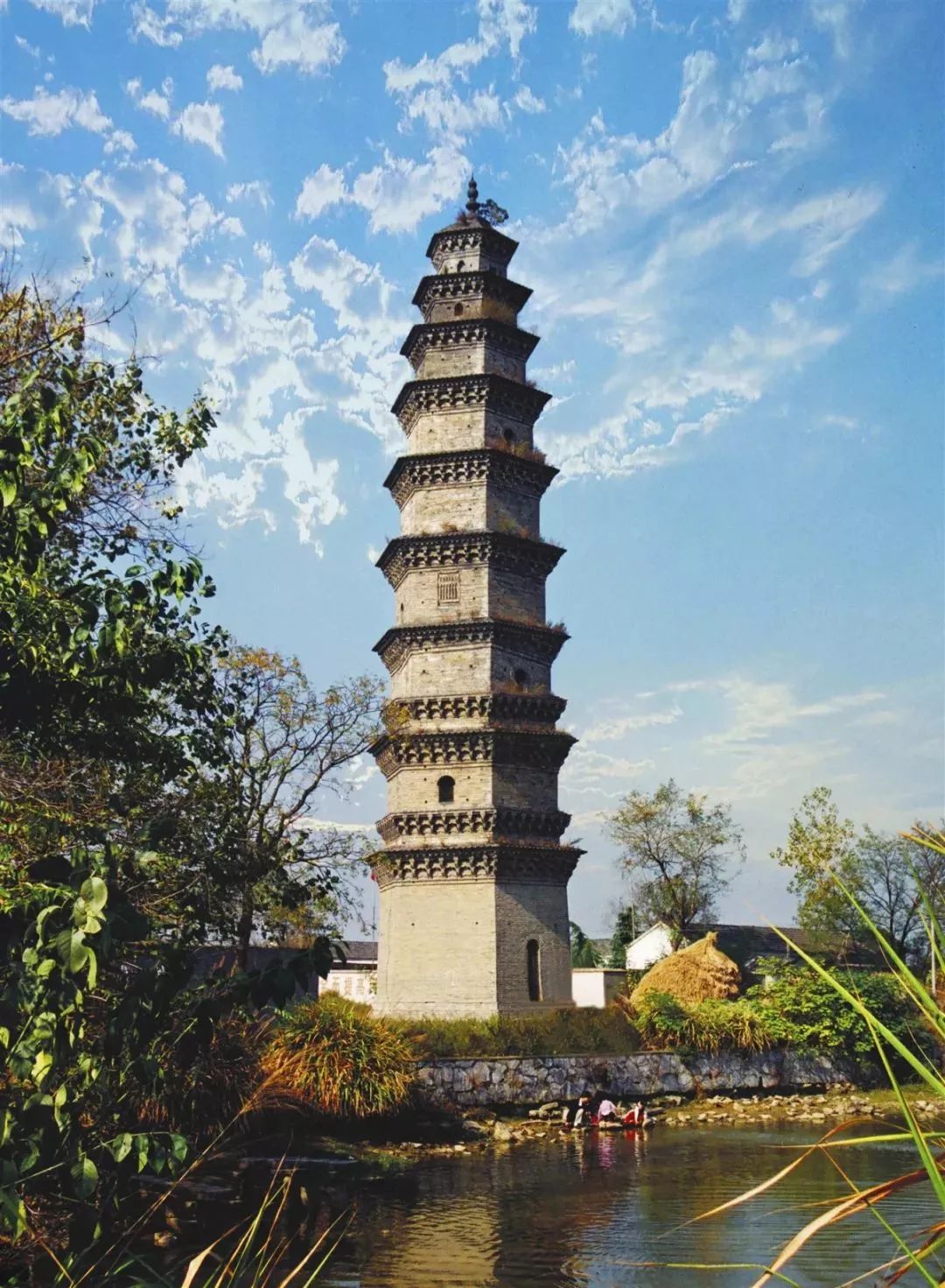 黄金塔,位于安徽省芜湖市 a target="_blank" href="/item/无为市