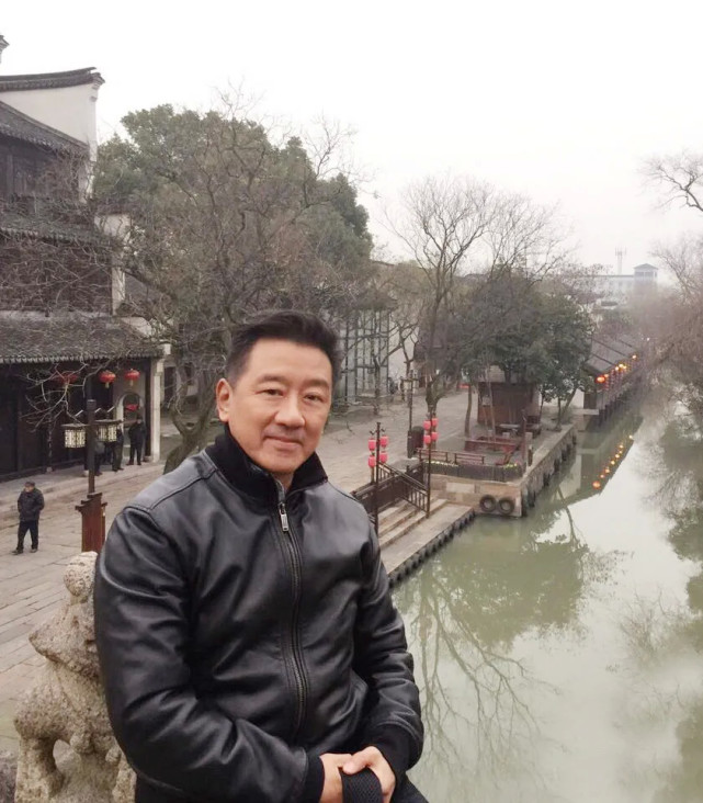 筛过沙子做过瓦匠，丁勇岱出道40年无人认识，凭借《琅琊榜》成名_百科TA说