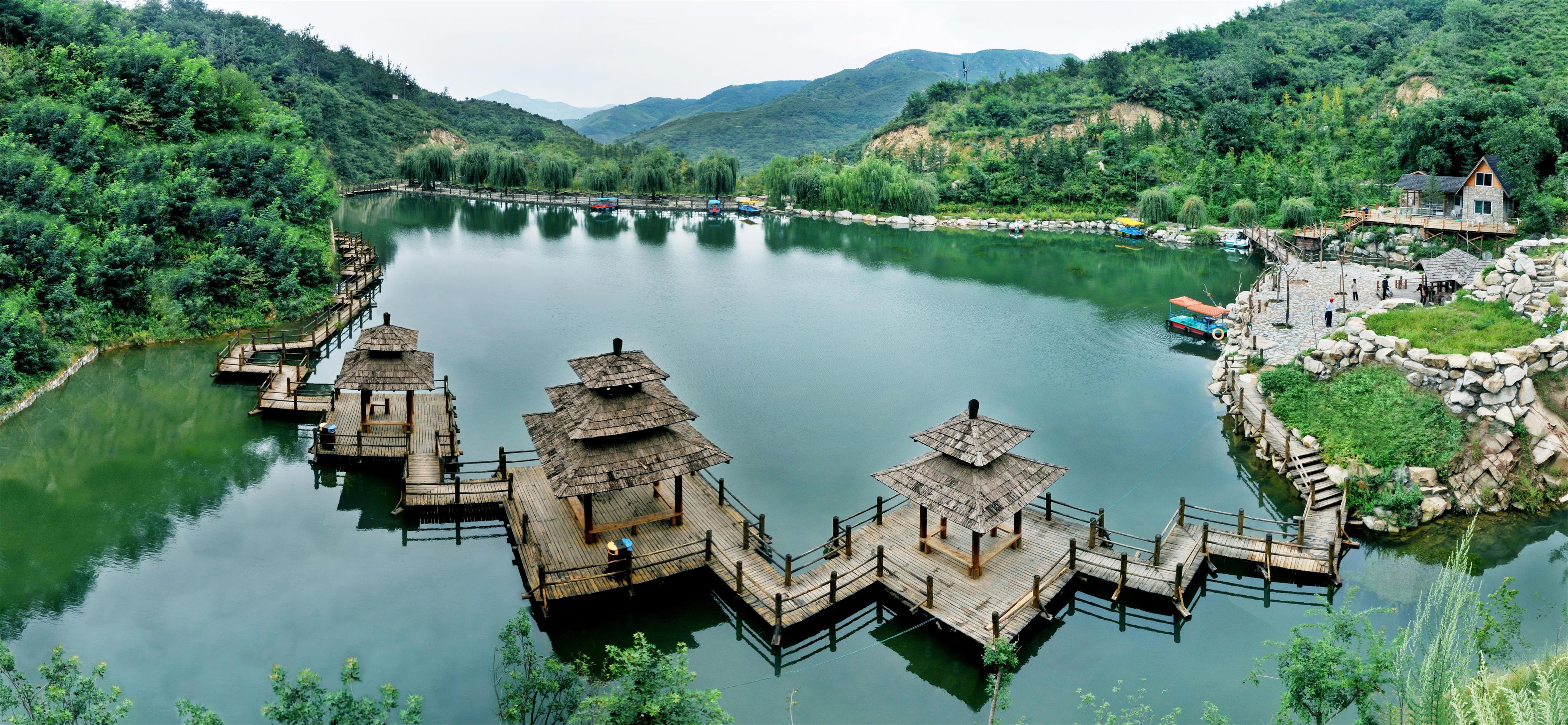 九如山瀑布群风景区