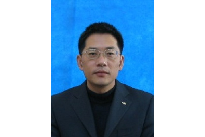 刘巍,男,1967年生于湖北红安,籍贯湖北武汉黄陂区