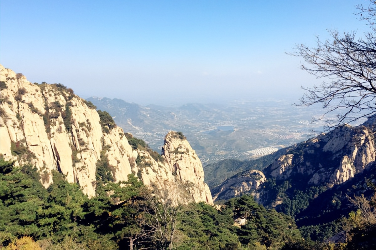 杜甫在重阳节登高时，写的这首悲秋伤怀之作，被誉为古今第一律诗_百科TA说