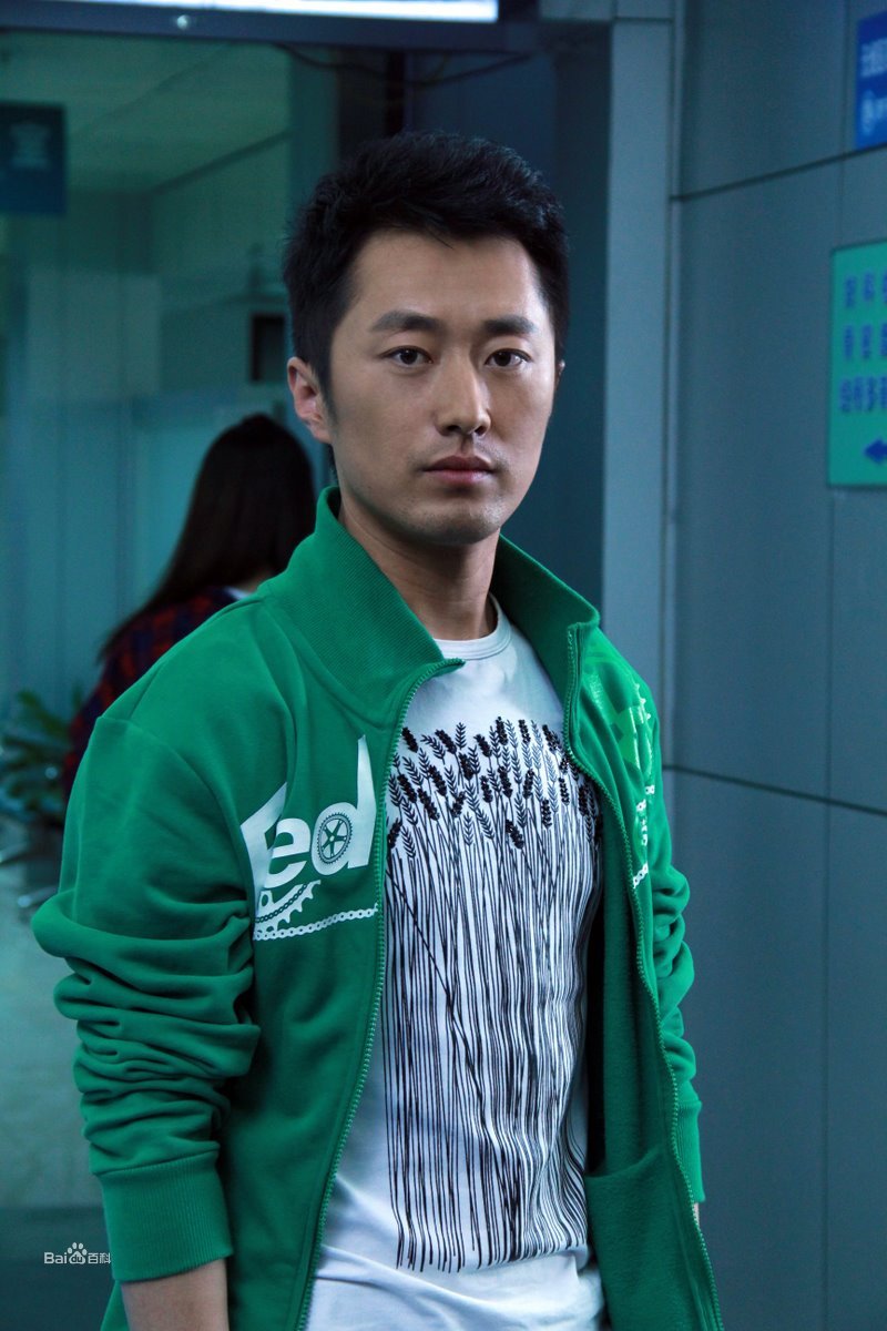  p>高博是中国青年男演员, 9月22日生日,体重是65公斤,身高是178公分