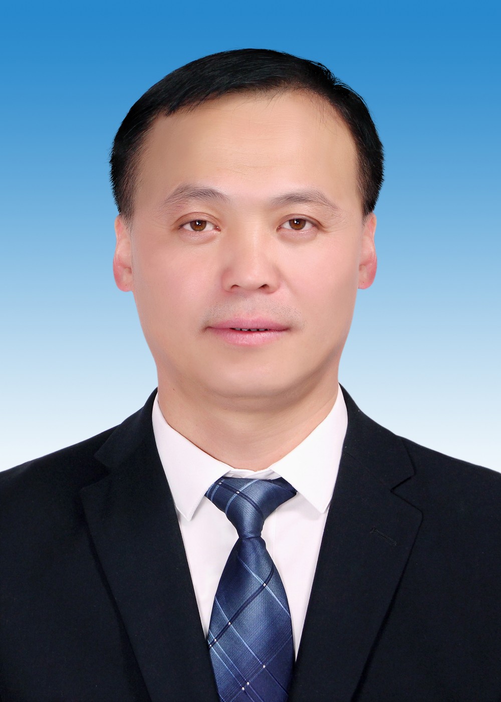  p>高建伟,男,汉族,1980年7月生,山西柳林人,2001年7月参加工作,2012