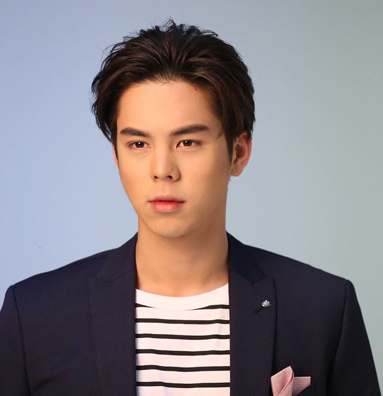 yflr5hh">帕查拉·奇拉锡瓦特(peach),1993年5月10日出生于泰国曼谷