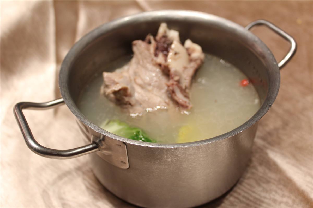骨头汤怎么熬|如何制作骨汤