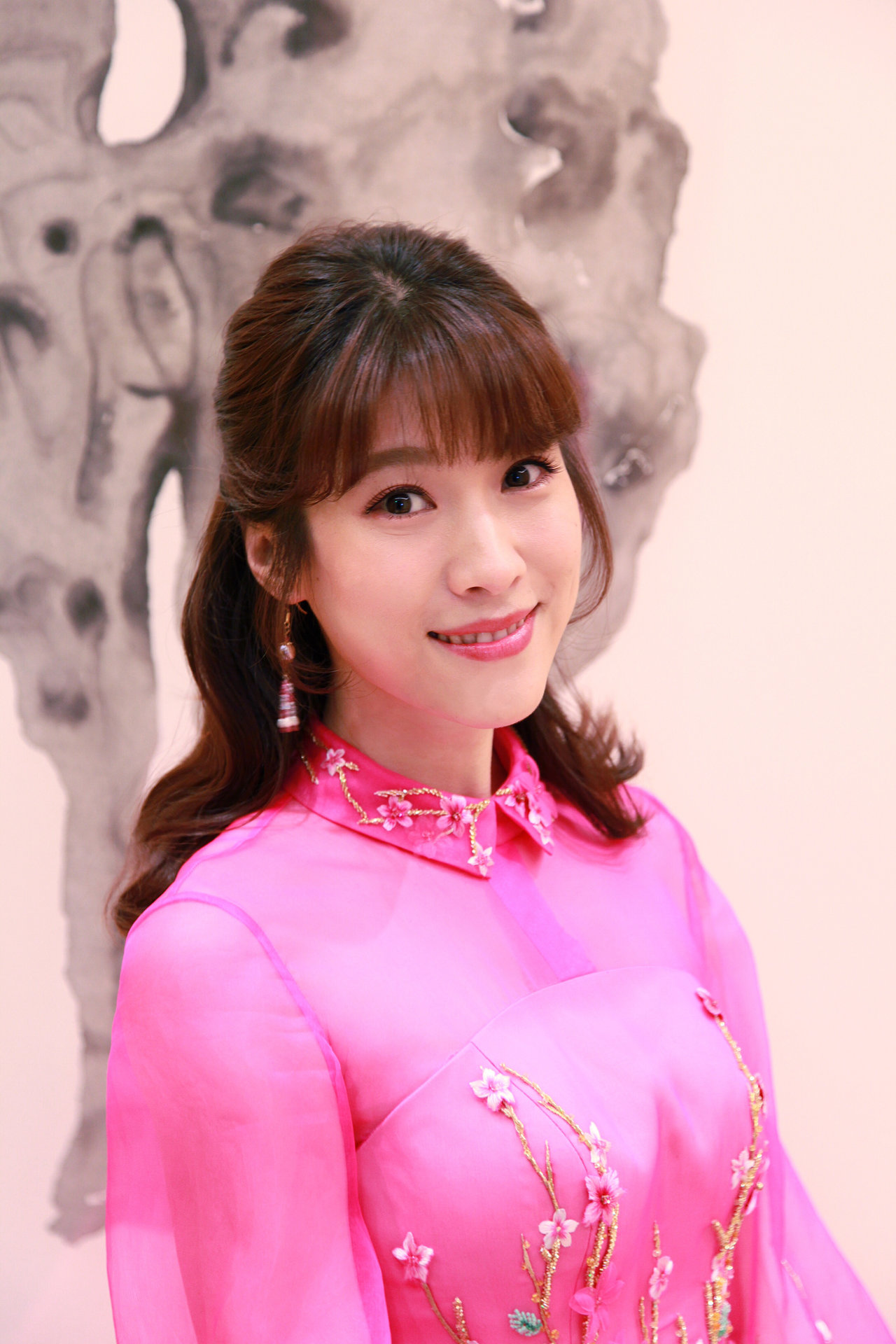  p>刘洪悦(悦悦),1983年1月23日出生于吉林省长春市,中国内地女主持人
