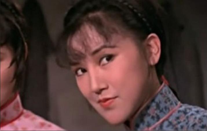  p>邵音音,本名倪小雁,1950年出生于香港,香港歌手,影视演员.