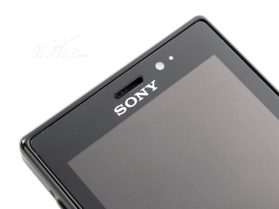 索尼2012年推出的一款中端 a target="_blank" href="/item/智能手机