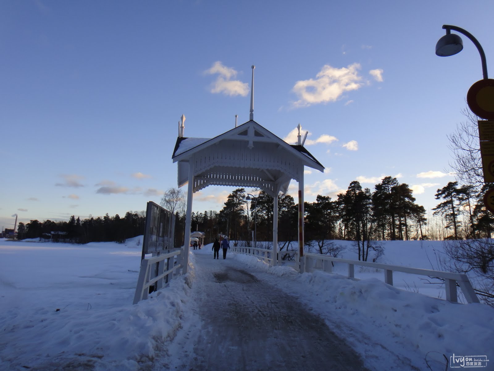松鼠岛,位于赫尔辛基市中心西面3公里处,既是一个露天芬兰民居博物馆