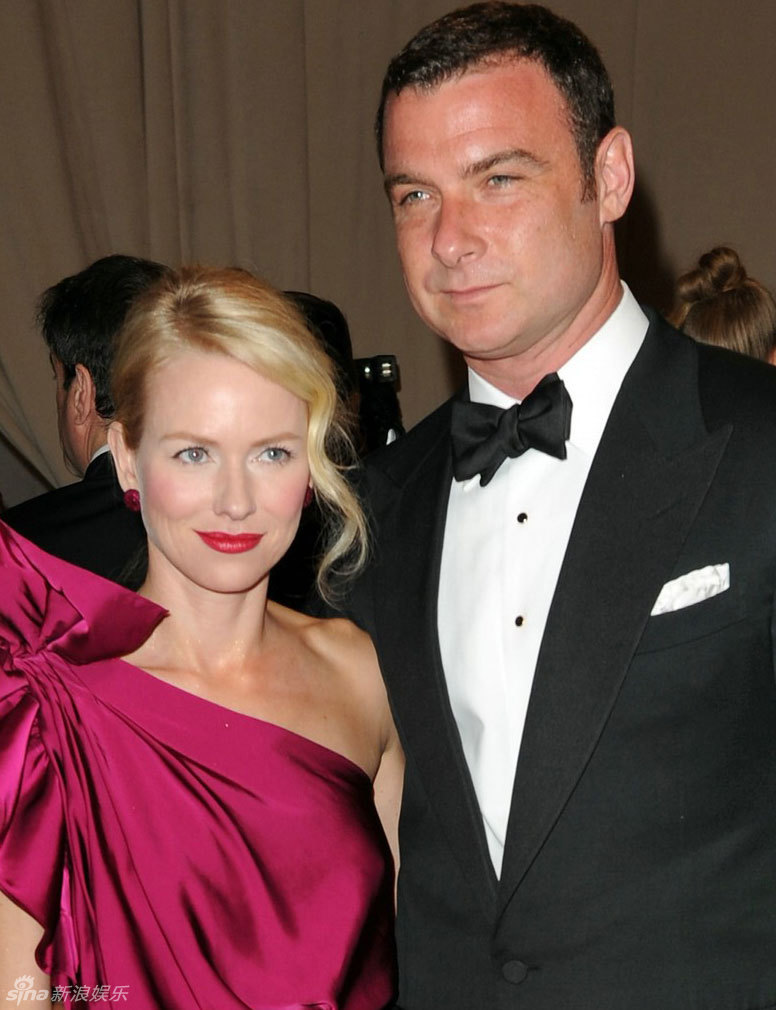  p>娜奥米·沃茨(naomi watts),1968年9月28日出生于英国肯特郡,英国
