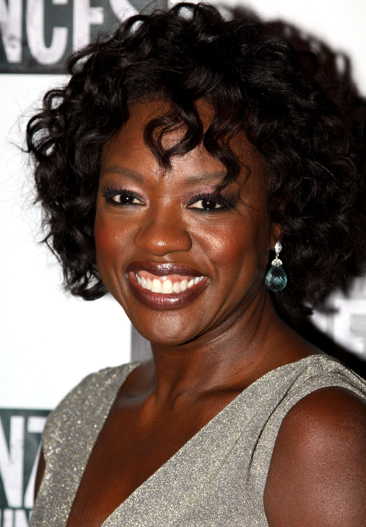  p>维奥拉·戴维斯(viola davis),1965年8月11日出生于美国南加利福