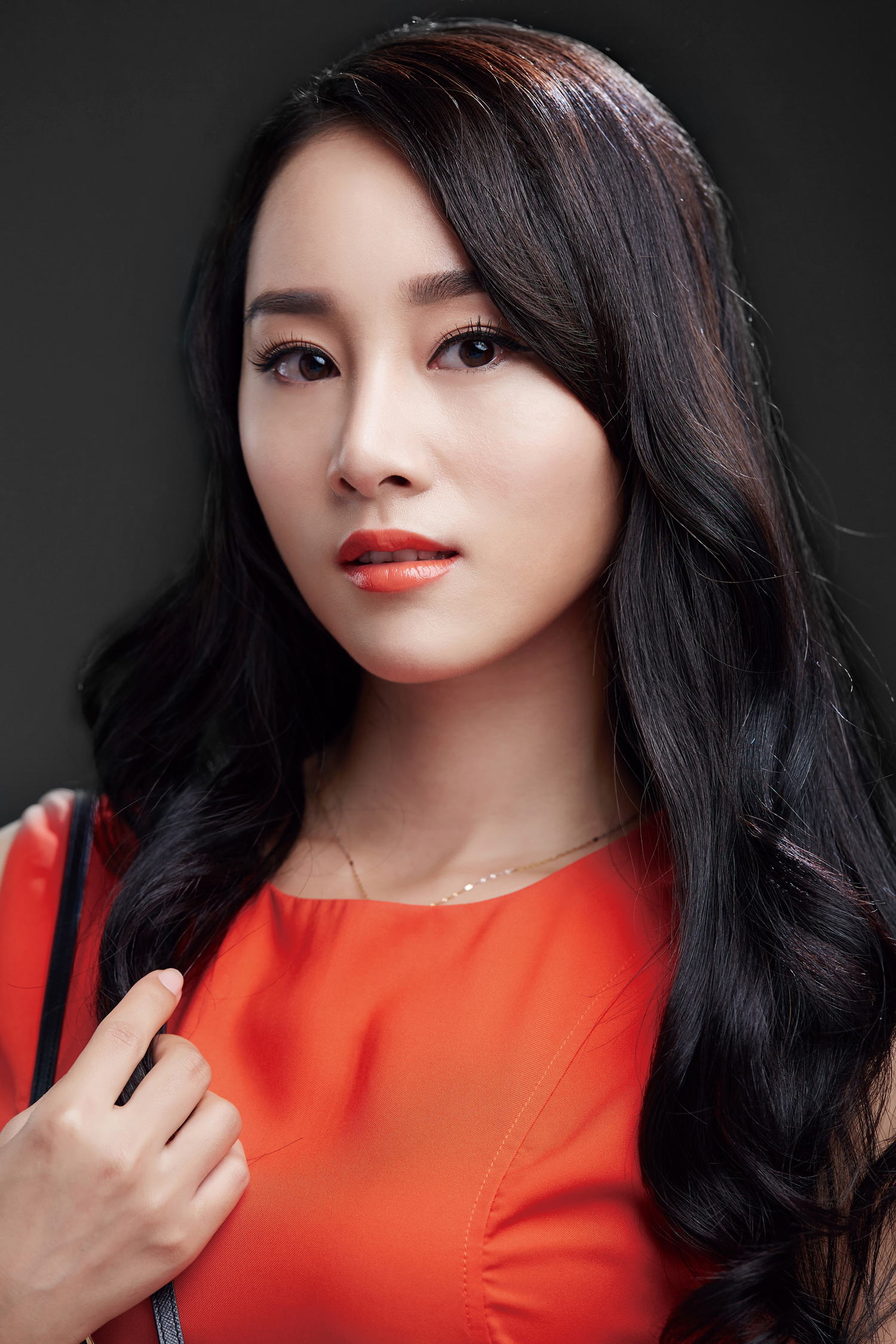  p data-id="gnbqegfq2p">龙馨悦,1987年9月10日出生于湖南省益阳市