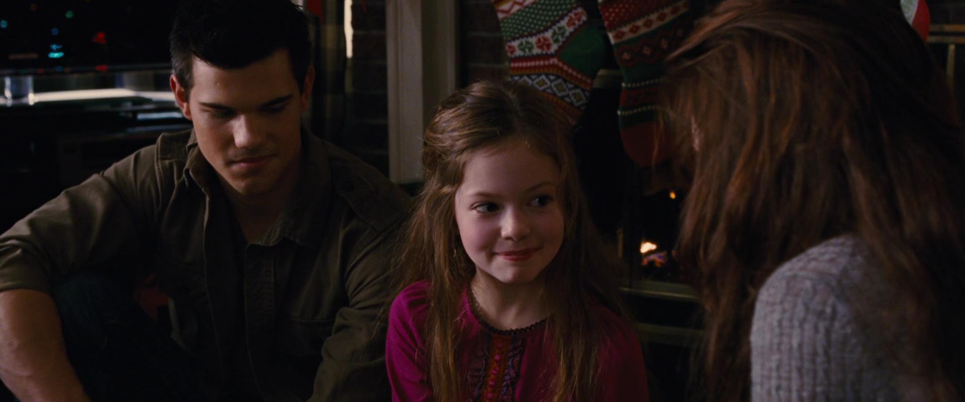  p>麦肯基·弗依 i>(mackenzie foy) /i>,2000年11月10日出生于美国