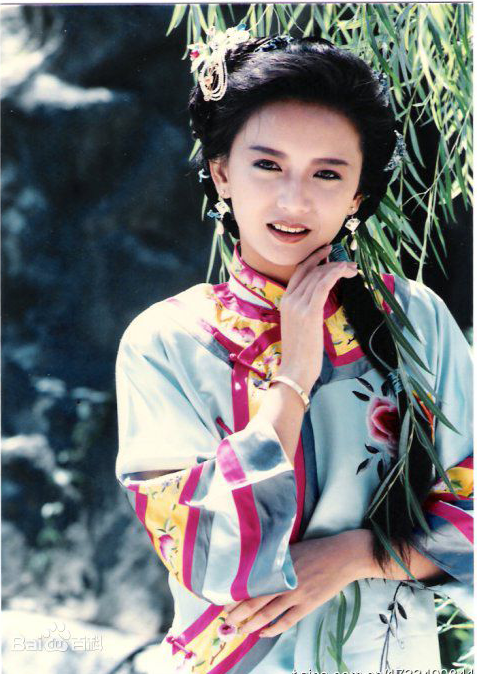  p>曾华倩 i>(margie tsang) /i>,1965年8月6日出生于香港,中国香港女