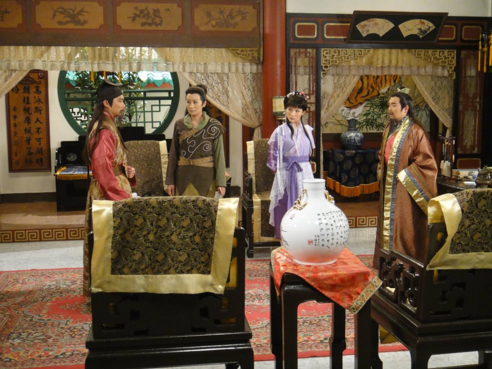 dragon legend)是2013年制播的一部歌仔戏偶像剧,陈亚兰担任制作人