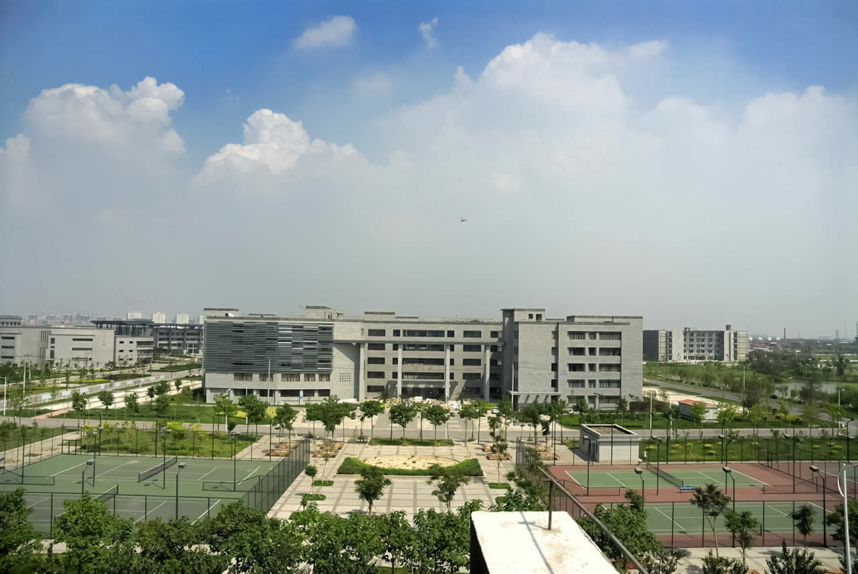 天津职业技术师范学院