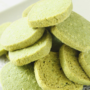  p>日式抹茶饼干是一道美食,主要原料为糖粉,黄油,抹茶粉. /p>