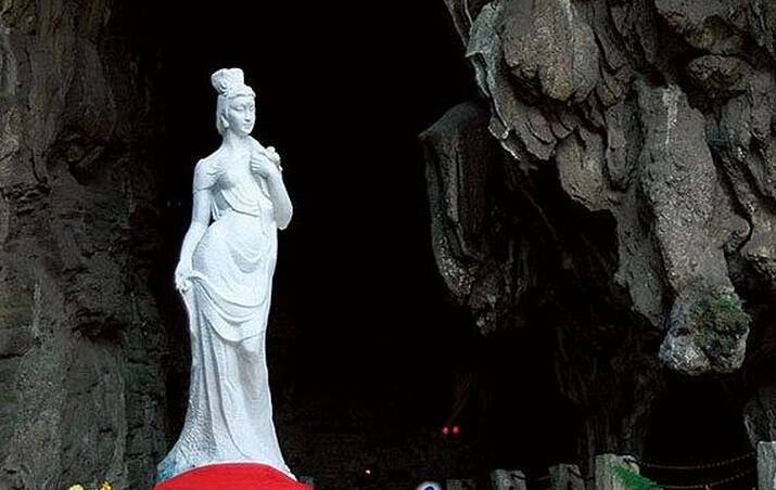  p data-id="gnx1u6vc3j">龙吟峡仙女洞风景区位于郧县桂花,黄柿,南化