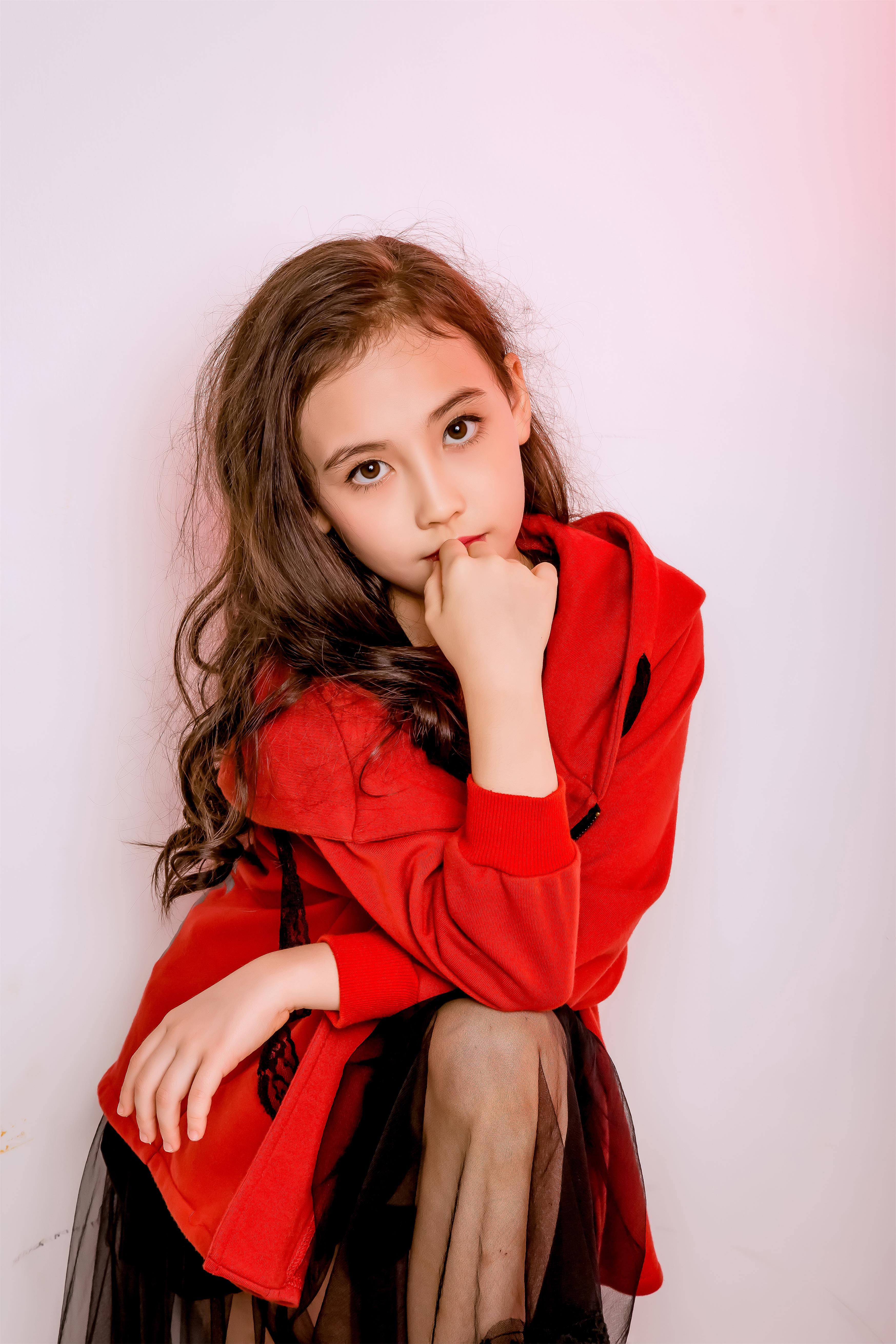  p>宋梓欣,中美混血女孩,2010年1月26日出生于广东中山.