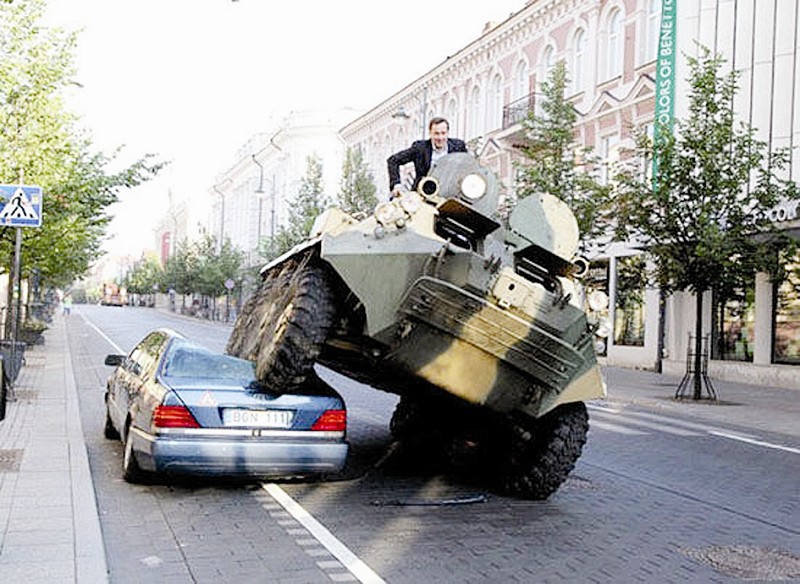 data-lemmaid="194379">立陶宛 /a>首都市长,为惩罚违章乱停豪车,亲