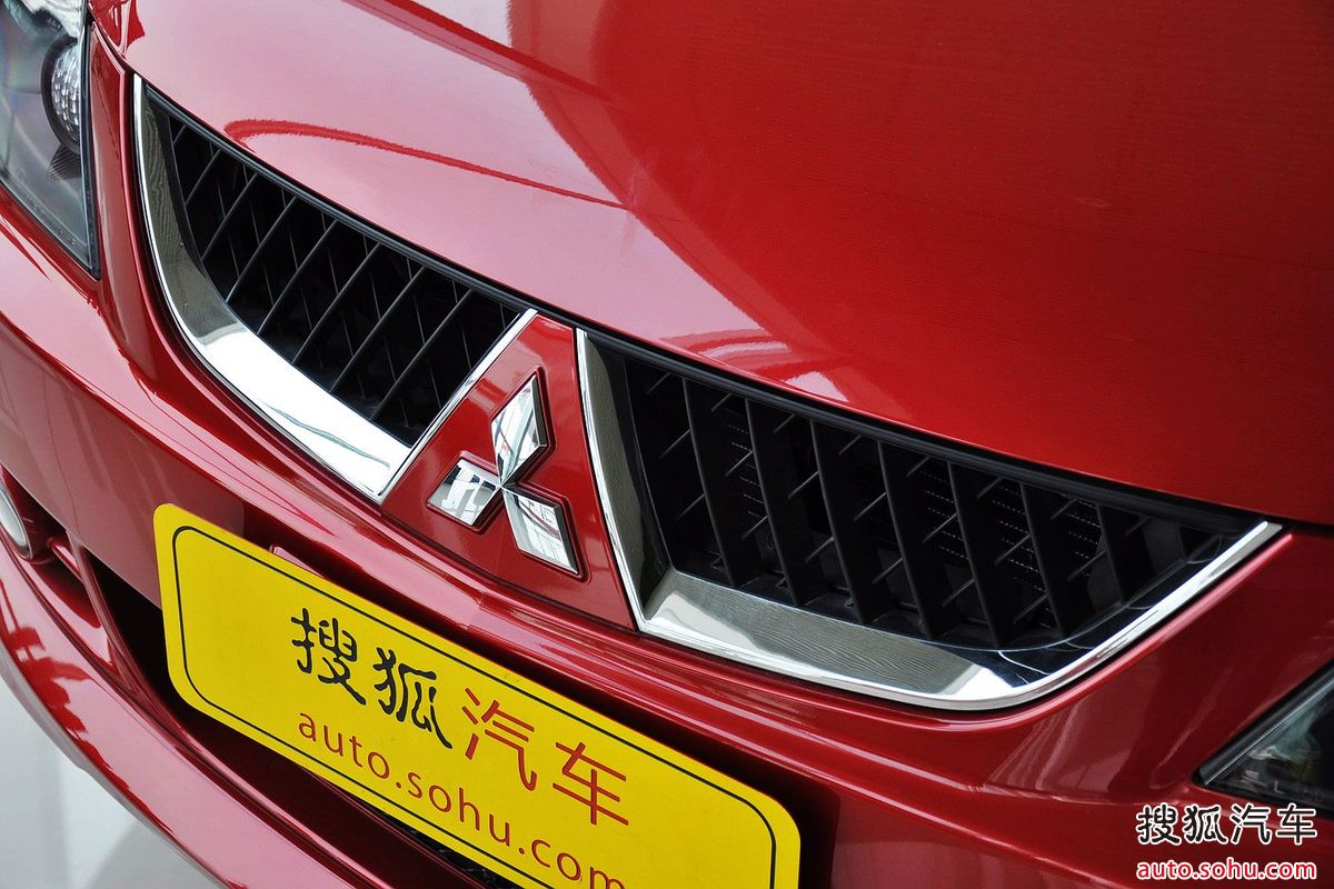  p>三菱蓝瑟是东南汽车推出的三菱车标轿车,属国产车,市场定位在 a