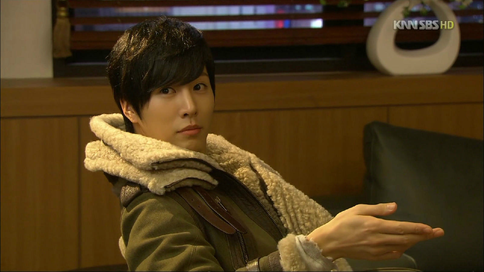  p>鲁敏宇,韩国男演员,歌手,音乐制作人.