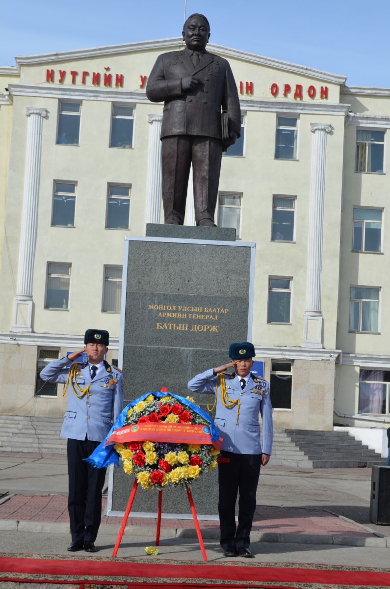  p data-id="go04a923kv">巴特·道尔吉(英文:batyn dorji,蒙古文:Б