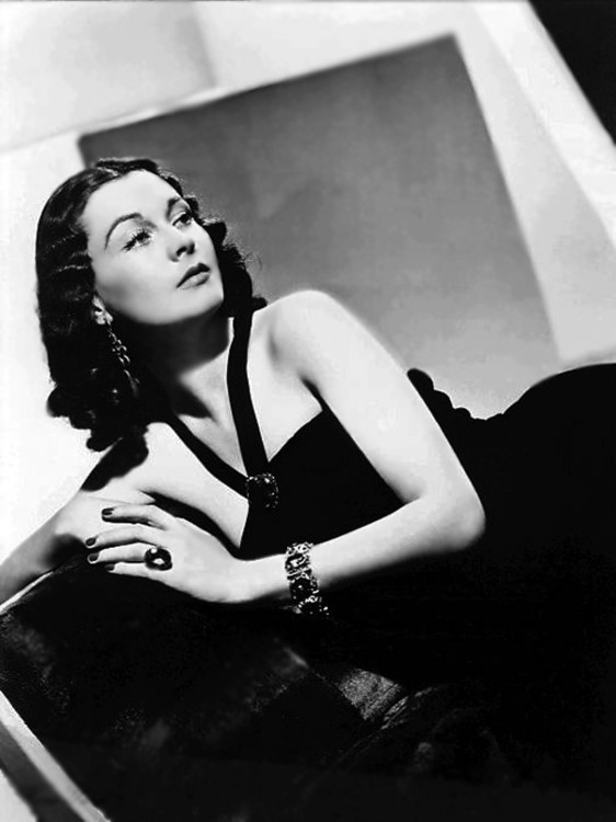  p>费雯·丽(vivien leigh,1913年11月5日—1967年7月8日),原名薇薇安