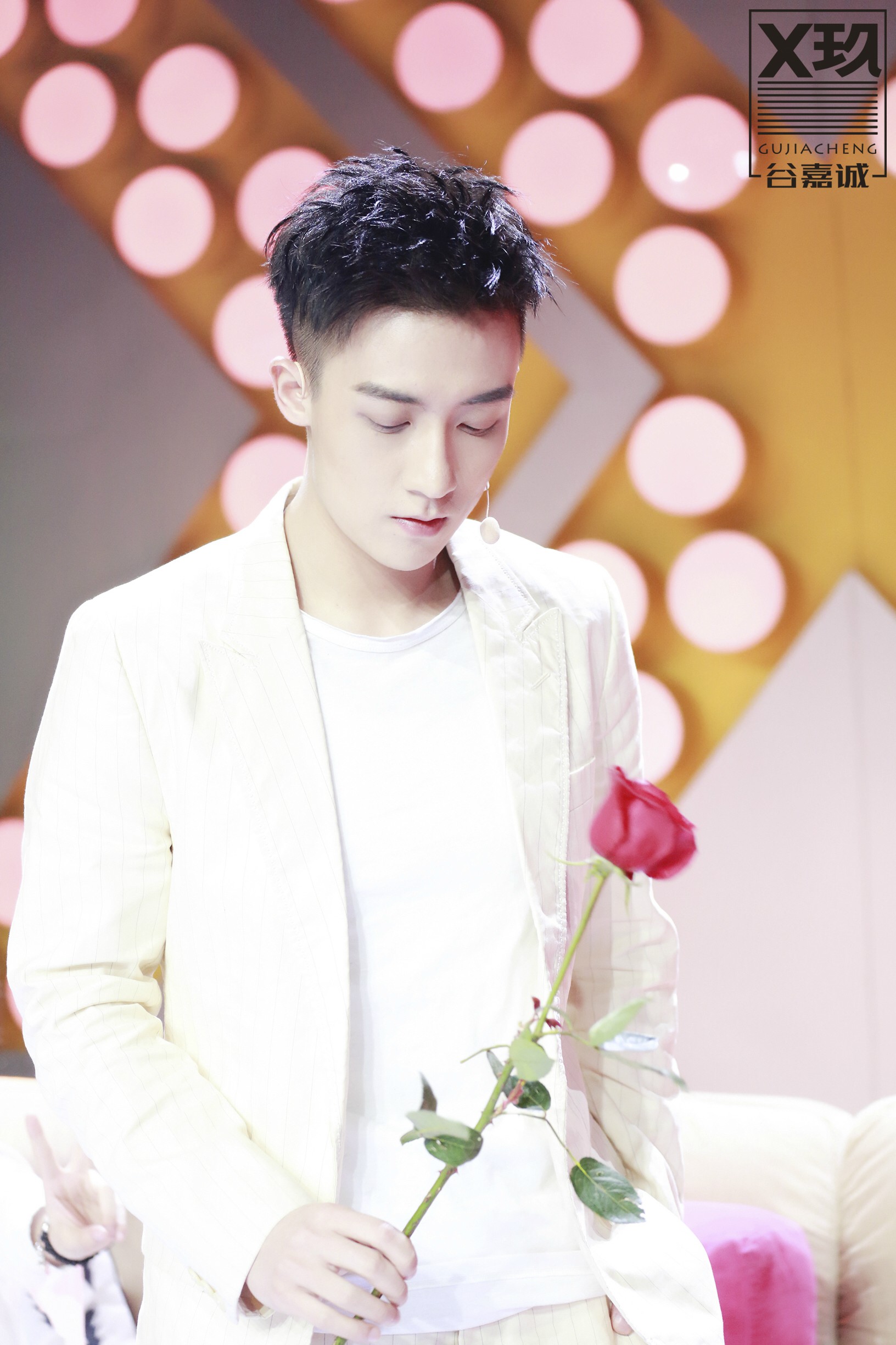  p>x玖少年团,中国内地流行乐男子演唱组合,由 a target="_blank"