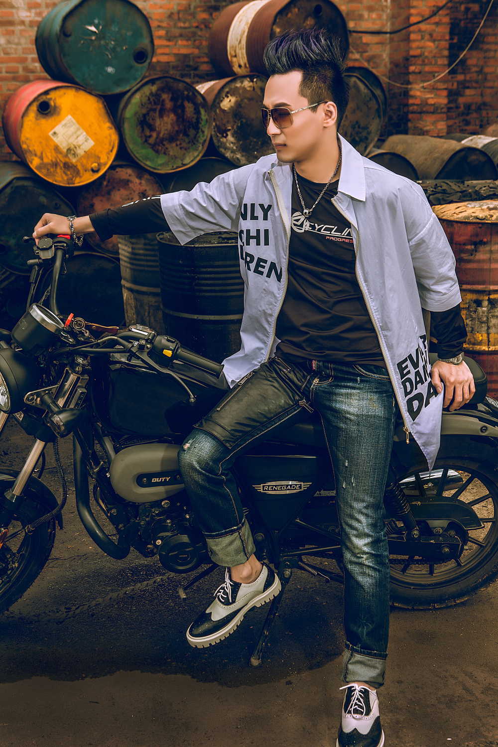 黑龙江 /a>的内地实力派 a target="_blank" href="/item/歌手/16693"