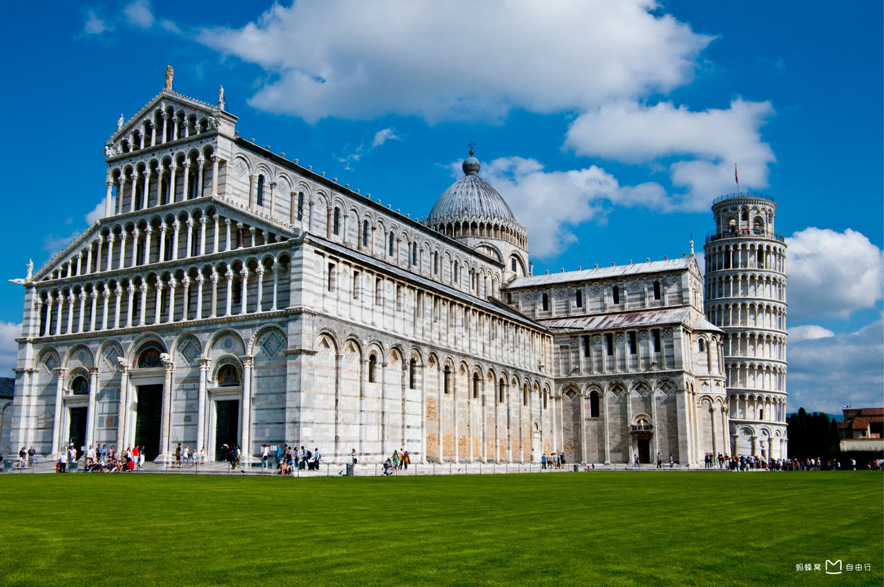 是意大利 a target="_blank" href="/item/罗马式教堂/400566" data