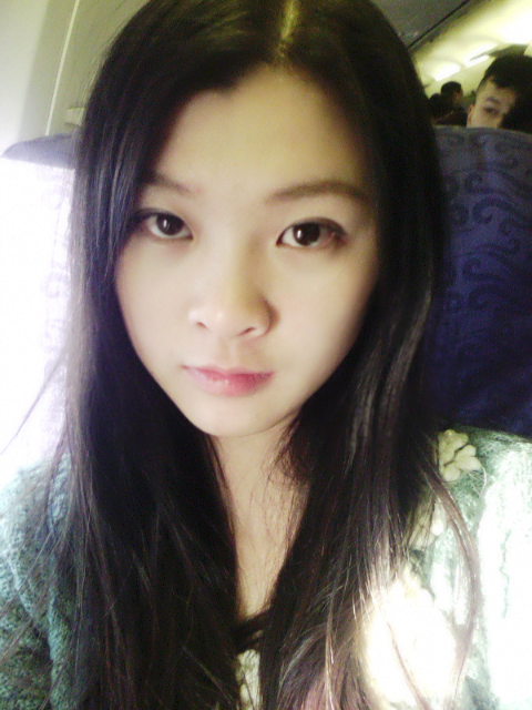 ,出生于新疆伊犁州,中国内地新生代影视女演员