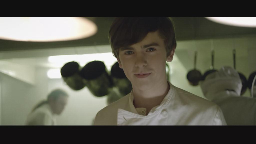  p>弗莱迪·海默(freddie highmore),1992年2月14日出生于英国伦敦